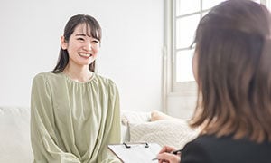 ストレスの原因や、自身の考え方・行動の振り返りをおこなう