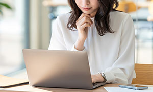 リワークなしで復職するデメリットとは？　職場復帰支援の利用有無による再休職リスクの違い