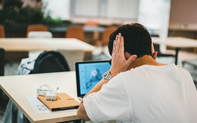 聴覚過敏とは？ 原因・症状・治し方から大人が仕事中にできる改善方法を徹底解説！