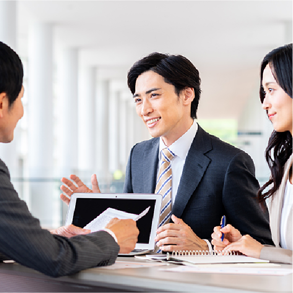 企業に必要な情報を提供し働く環境を整える