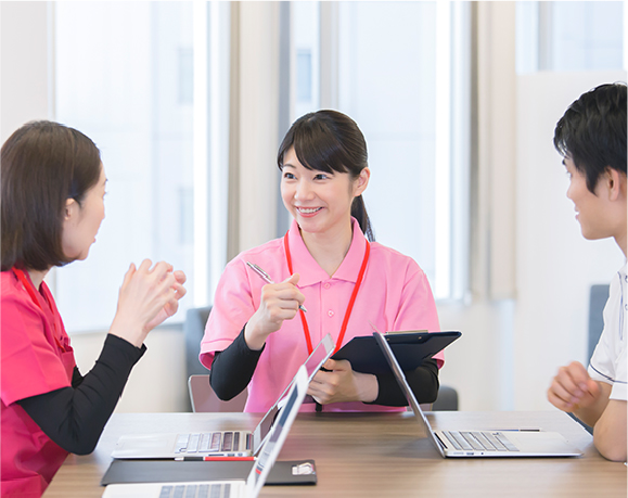 ケース会議 関係者全員で話し合う